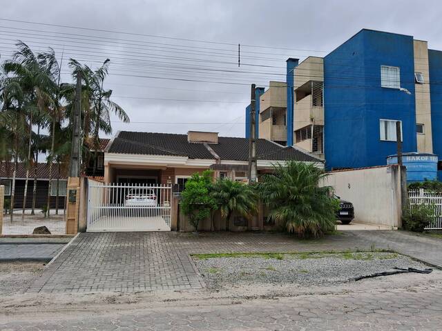 #14 - Casa para Venda em Itapoá - SC - 2